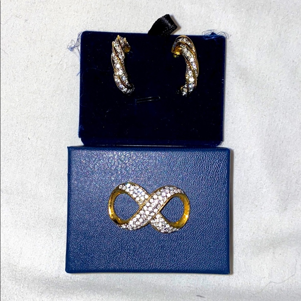 Gold tone/Rhinestone earring hoop set and slide
